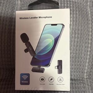 Wireless Lavalier Microphone - Black